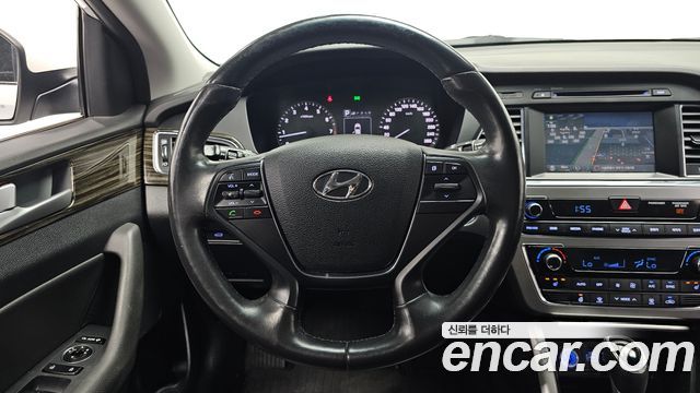 Hyundai Sonata 2016 — photo 13