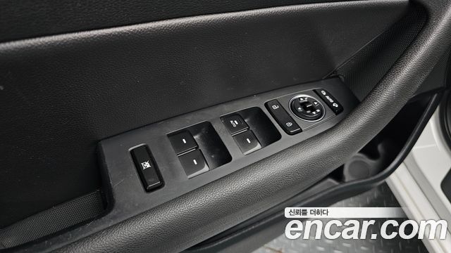 Hyundai Sonata 2016 — photo 17
