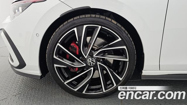 Volkswagen Golf 2024 — photo 5