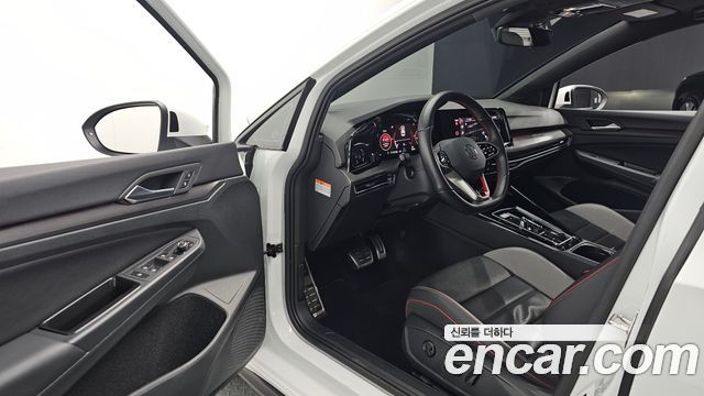 Volkswagen Golf 2024 — photo 13