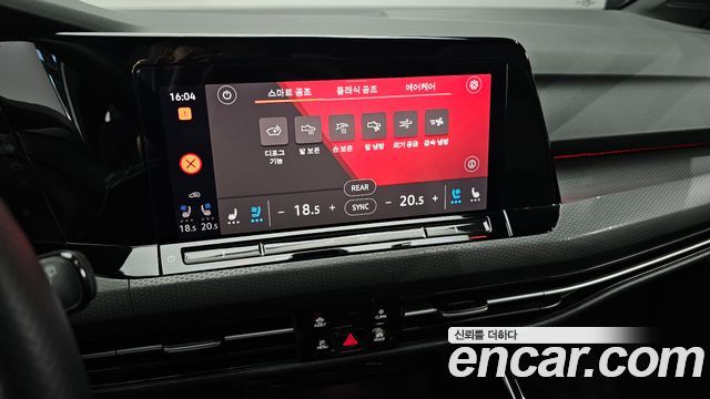 Volkswagen Golf 2024 — photo 23
