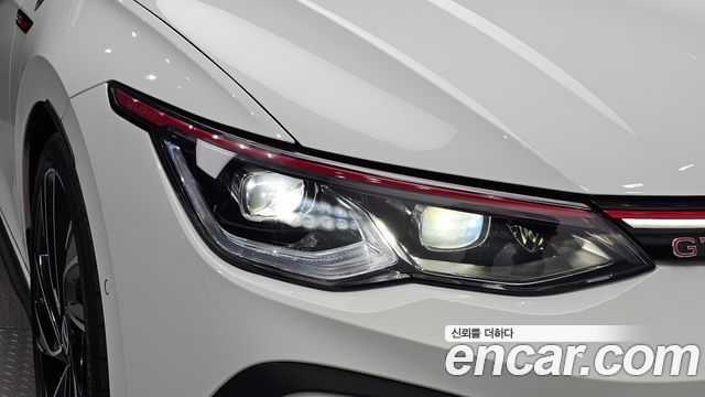 Volkswagen Golf 2024 — photo 8