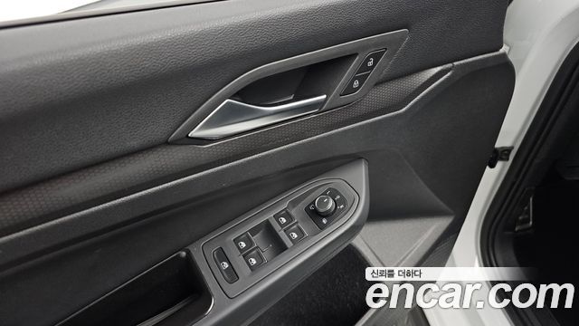 Volkswagen Golf 2024 — photo 32