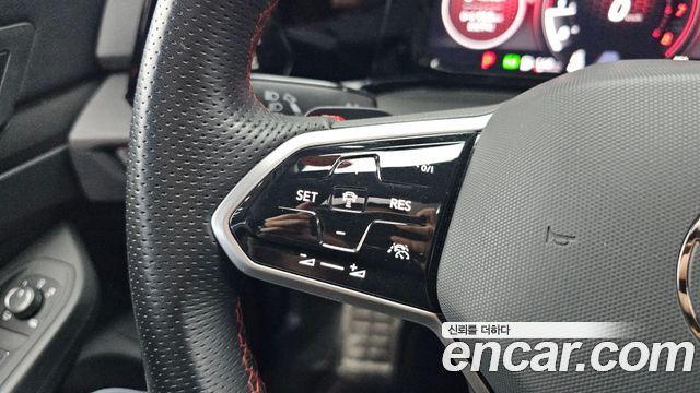 Volkswagen Golf 2024 — photo 35