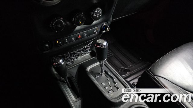Jeep Wrangler 2017 — photo 9