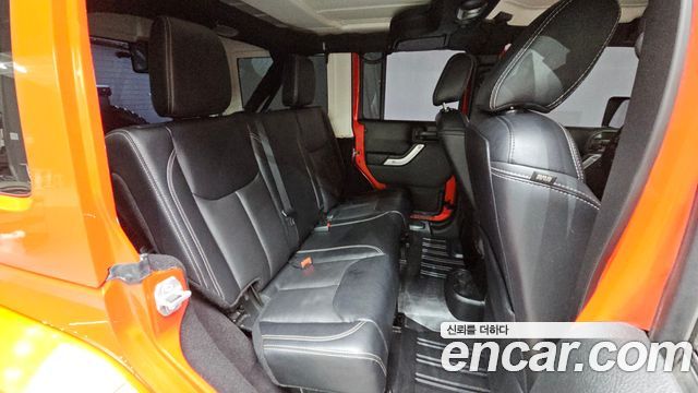Jeep Wrangler 2017 — photo 11