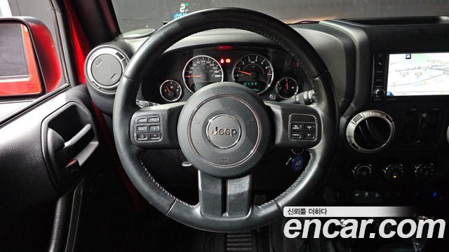 Jeep Wrangler 2017 — photo 12