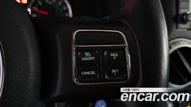 Jeep Wrangler 2017 — photo 16