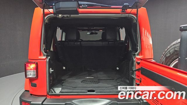 Jeep Wrangler 2017 — photo 20
