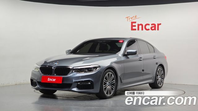 BMW 5-Series 2017 — photo 1
