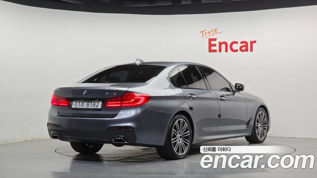 BMW 5-Series 2017 — photo 2