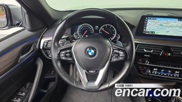 BMW 5-Series 2017 — photo 13