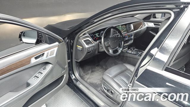 Genesis G80 2017 — photo 11