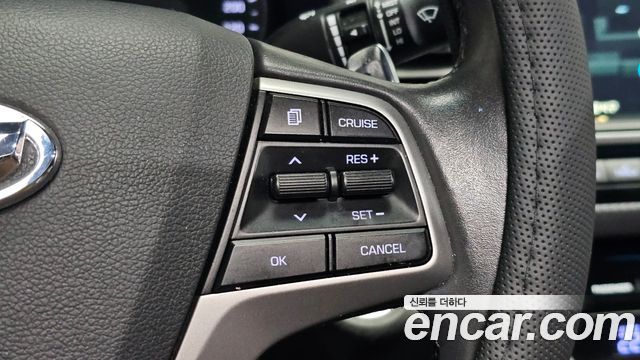 Hyundai AVANTE 2016 — photo 21