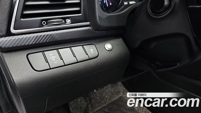 Hyundai AVANTE 2016 — photo 22