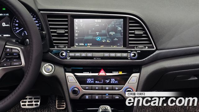 Hyundai AVANTE 2016 — photo 25
