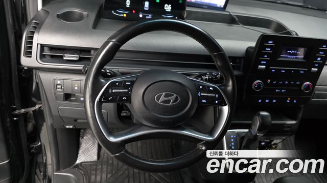 Hyundai Staria 2025 — photo 19