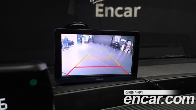 Hyundai Staria 2025 — photo 21