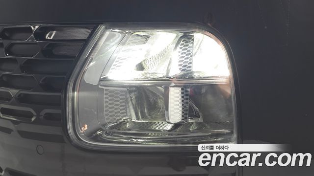 Hyundai Staria 2025 — photo 8