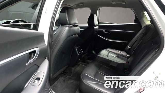 Hyundai Sonata 2020 — photo 17