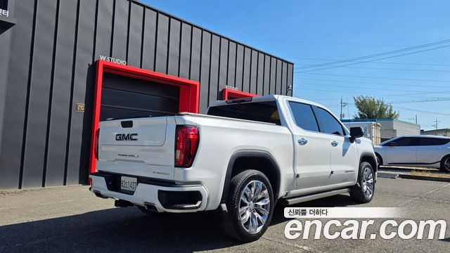 GMC Sierra 2023 — photo 2