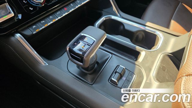 GMC Sierra 2023 — photo 9