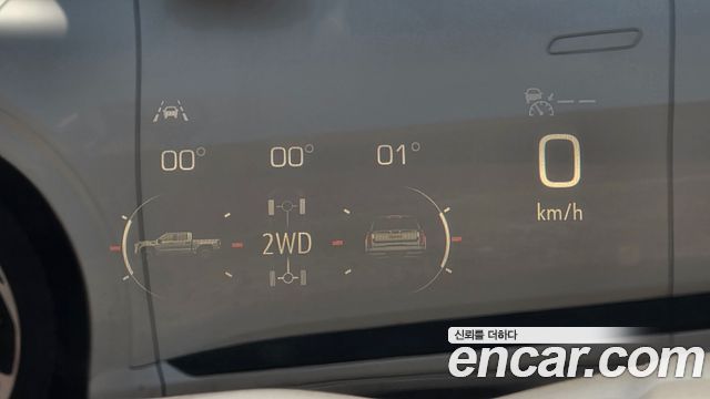 GMC Sierra 2023 — photo 11