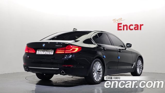 BMW 5-Series 2020 — photo 2