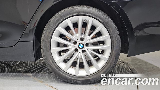 BMW 5-Series 2020 — photo 7