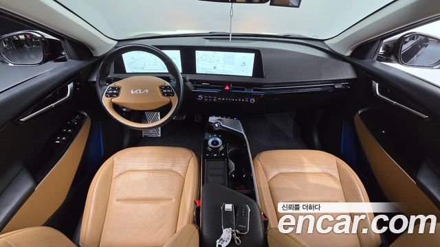 Kia EV6 2023 — photo 10