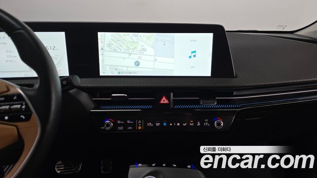 Kia EV6 2023 — photo 19