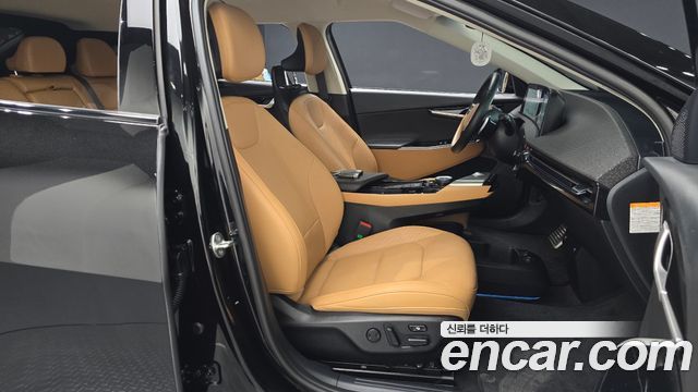 Kia EV6 2023 — photo 16