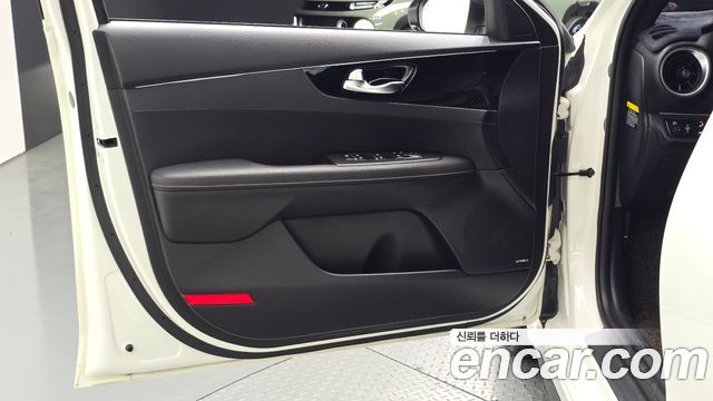 Kia K3 2020 — photo 14