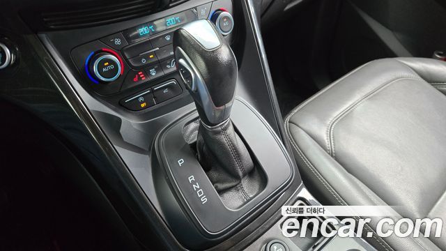 Ford Kuga 2017 — photo 9