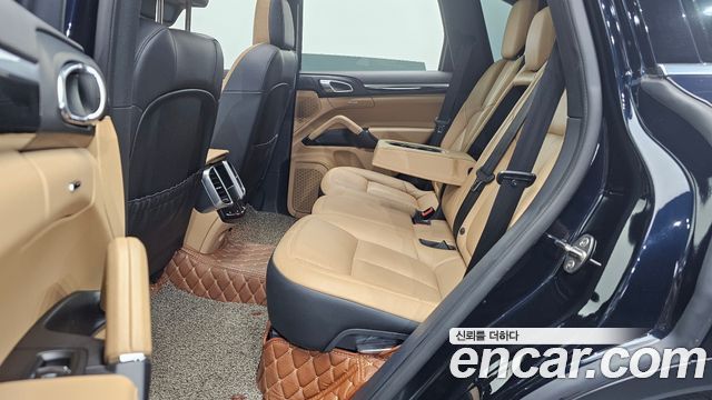 Porsche Cayenne 2016 — photo 11