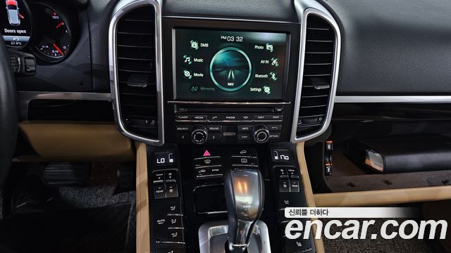 Porsche Cayenne 2016 — photo 14