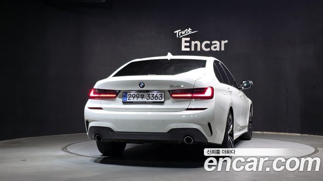 BMW 3-Series 2021 — photo 4