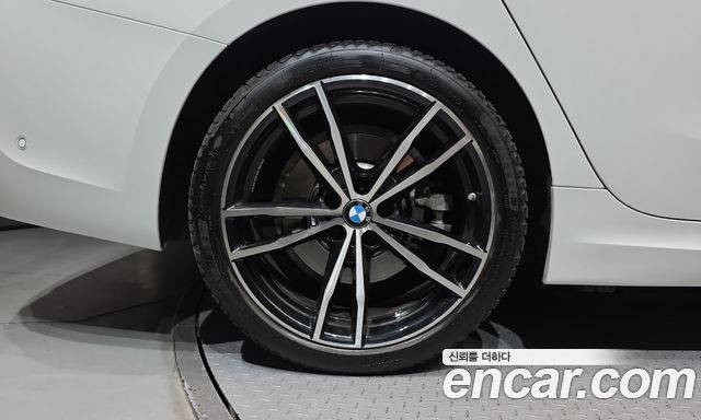BMW 3-Series 2021 — photo 5