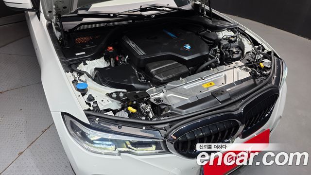 BMW 3-Series 2021 — photo 6