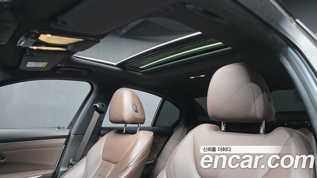 BMW 3-Series 2021 — photo 24