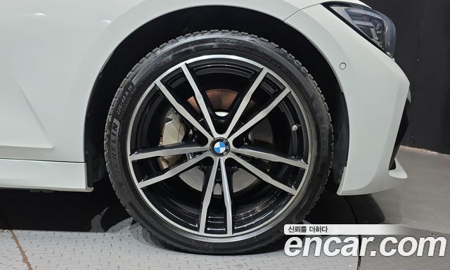 BMW 3-Series 2021 — photo 7
