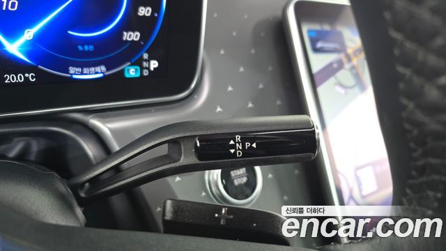 Mercedes-Benz EQE 2023 — photo 12