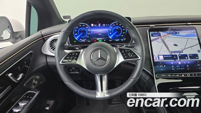 Mercedes-Benz EQE 2023 — photo 19