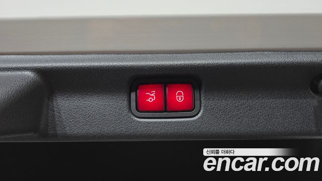Mercedes-Benz EQE 2023 — photo 24