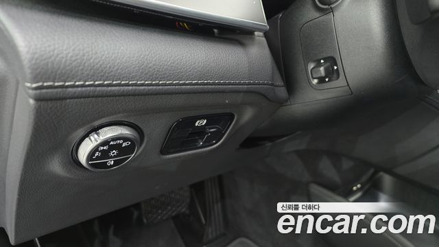 Mercedes-Benz EQE 2023 — photo 29