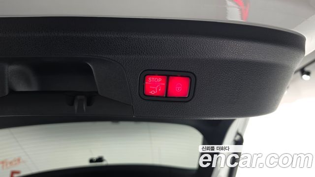 Mercedes-Benz GLE-Class 2023 — photo 22