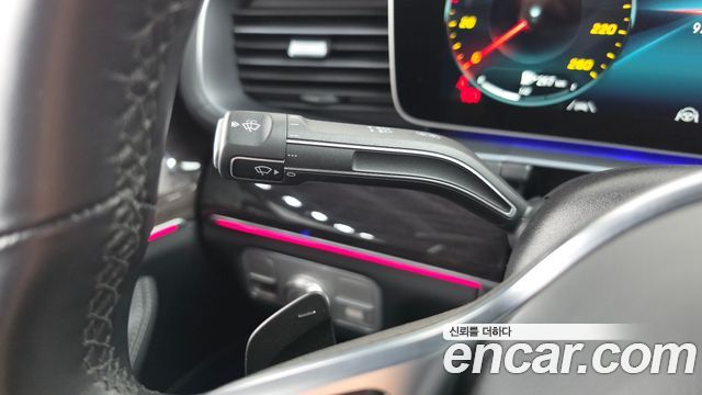 Mercedes-Benz GLE-Class 2023 — photo 29