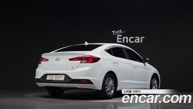 Hyundai AVANTE 2019 — photo 2