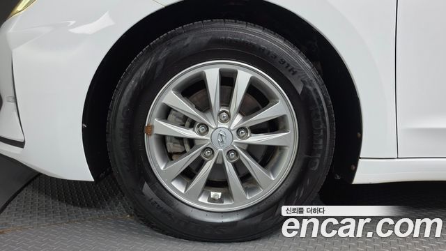 Hyundai AVANTE 2019 — photo 5