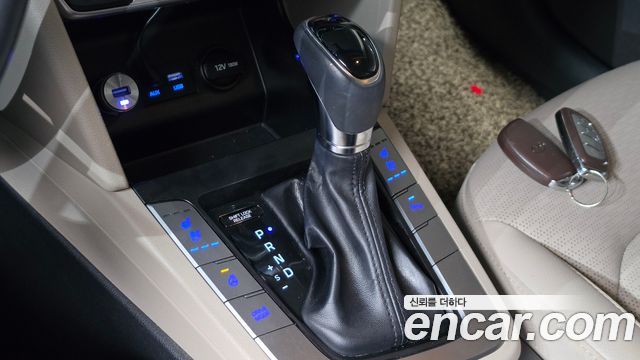 Hyundai AVANTE 2019 — photo 9